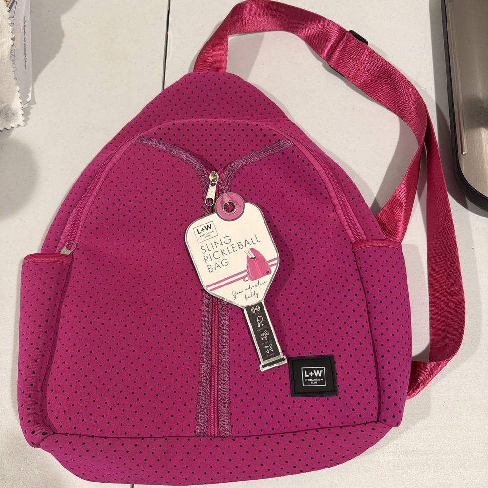 L+W WELLNESS CLUB SLING PICKLEBALL BAG PINK HOLDS 2 PADDLES 4 BALLS MULTI POCKET